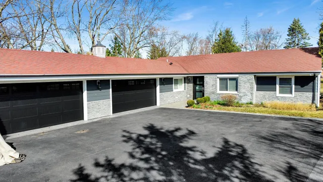 $999,900 | 3256 Westview Drive, Northbrook, IL 60062