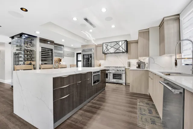 $999,900 | 3256 Westview Drive, Northbrook, IL 60062