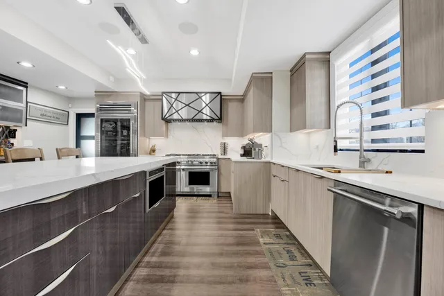 $999,900 | 3256 Westview Drive, Northbrook, IL 60062