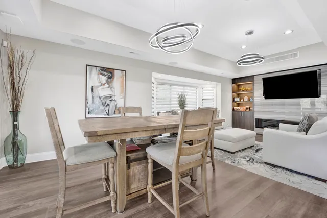 $999,900 | 3256 Westview Drive, Northbrook, IL 60062