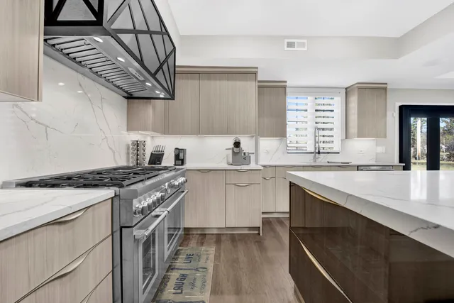 $999,900 | 3256 Westview Drive, Northbrook, IL 60062