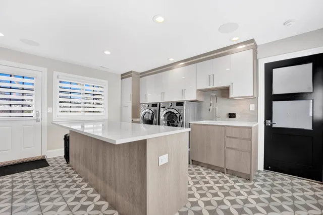 $999,900 | 3256 Westview Drive, Northbrook, IL 60062