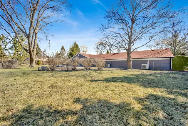 $999,900 | 3256 Westview Drive, Northbrook, IL 60062