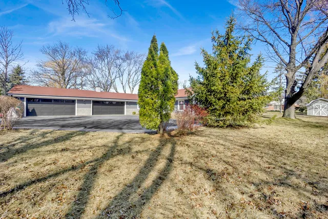 $999,900 | 3256 Westview Drive, Northbrook, IL 60062