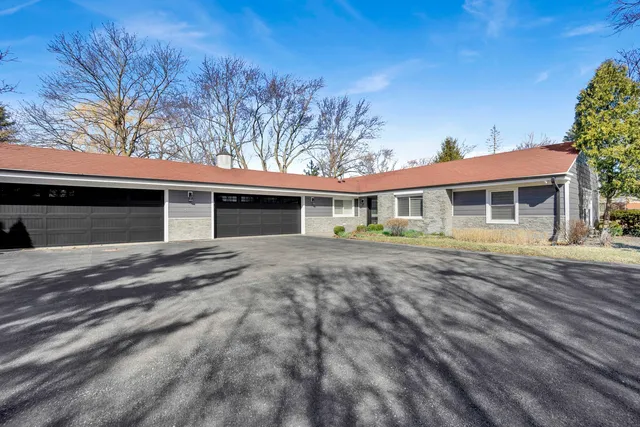 $999,900 | 3256 Westview Drive, Northbrook, IL 60062