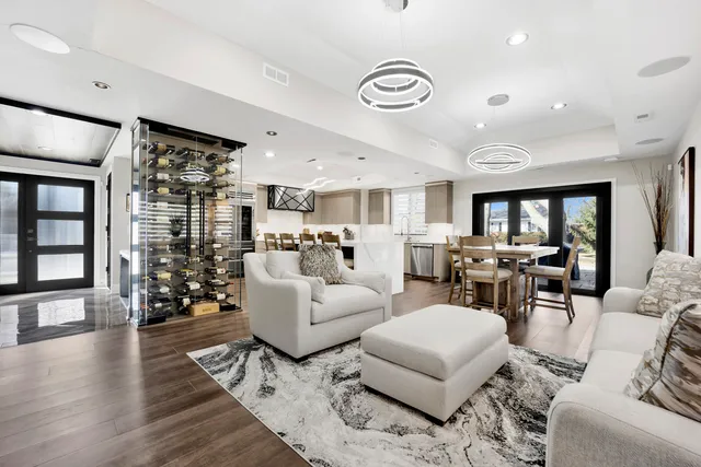 $999,900 | 3256 Westview Drive, Northbrook, IL 60062