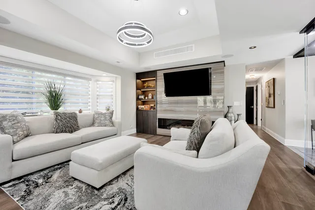 $999,900 | 3256 Westview Drive, Northbrook, IL 60062