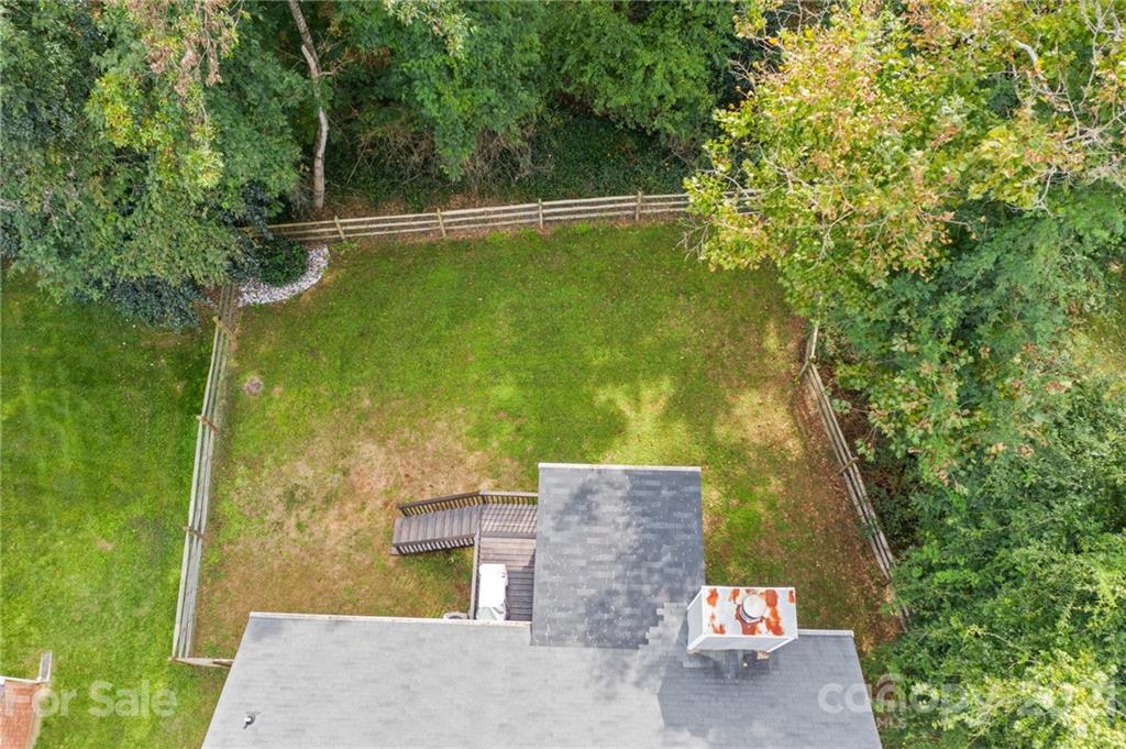 11204 Clayford Ridge Charlotte, NC 28215 - Photo 29 of 37 a view of a back yard