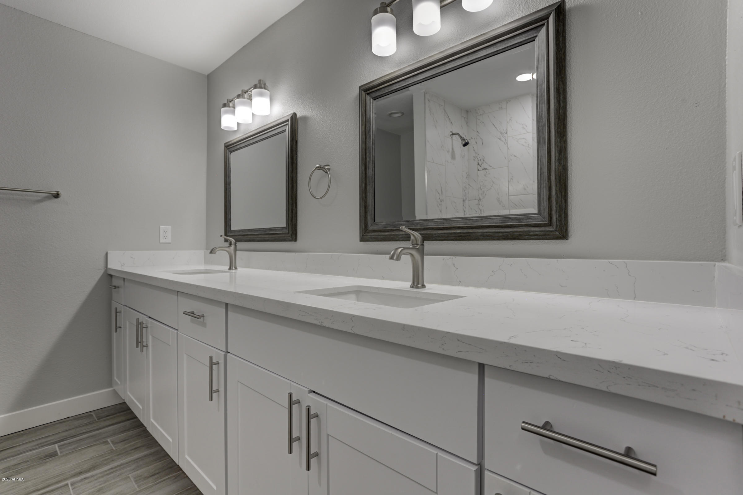 3402 West Bloomfield Road Phoenix, AZ 85029 - Photo 27 of 44 Double Sinks