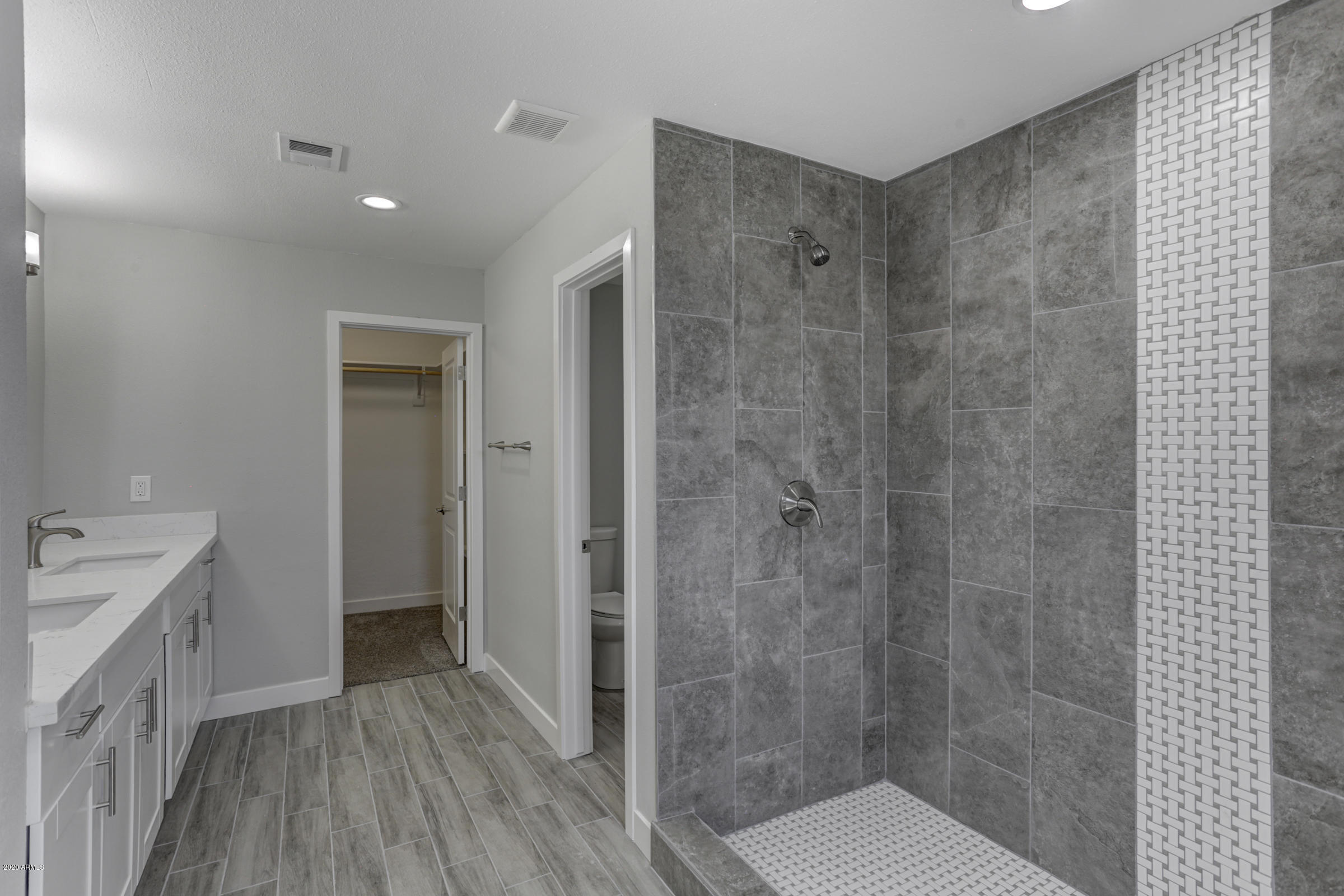 3402 West Bloomfield Road Phoenix, AZ 85029 - Photo 32 of 44 Fantastic Mstr Bathroom