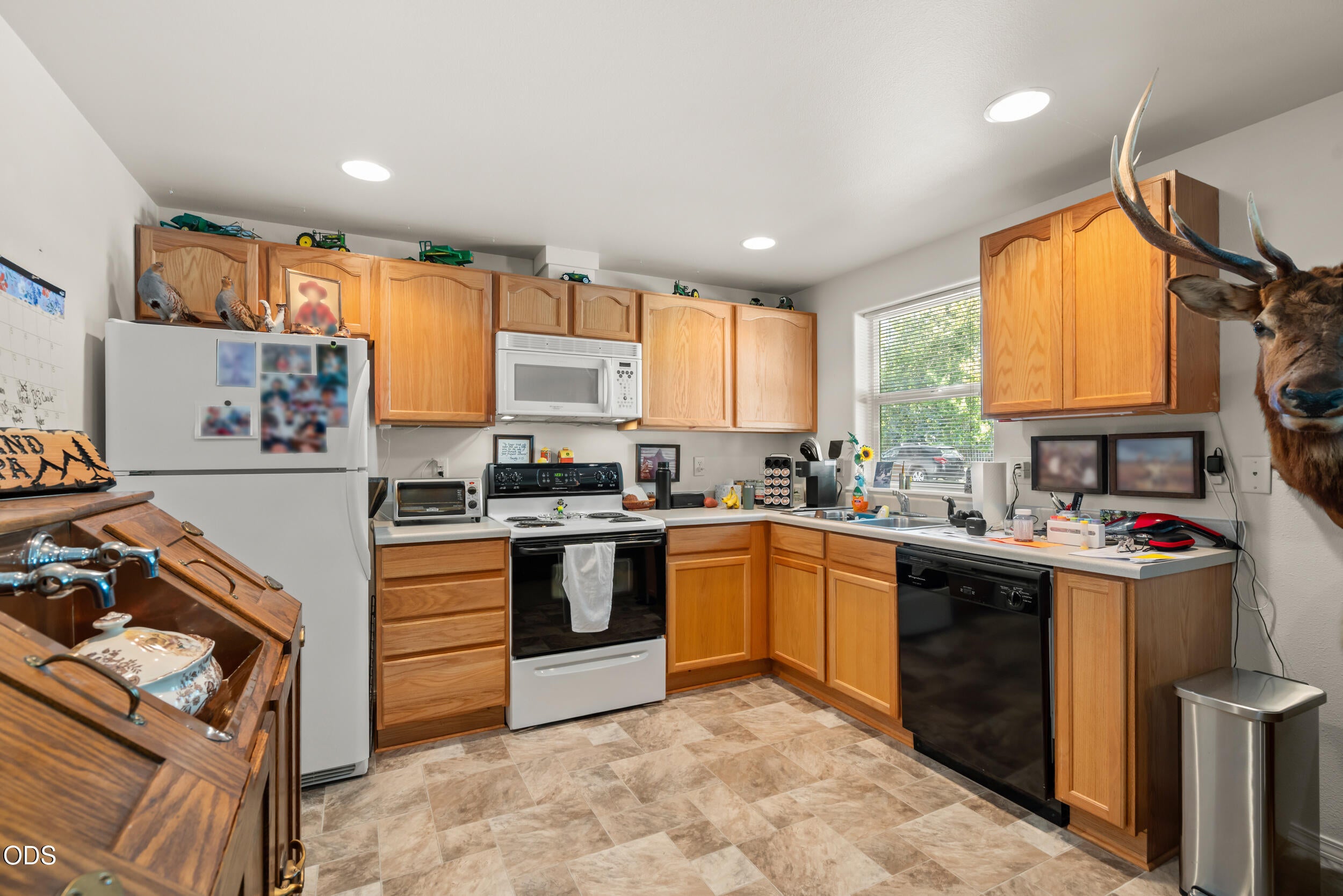 123 Maple Street Central Point, OR 97502 - Photo 29 of 54 Gallery Image 29