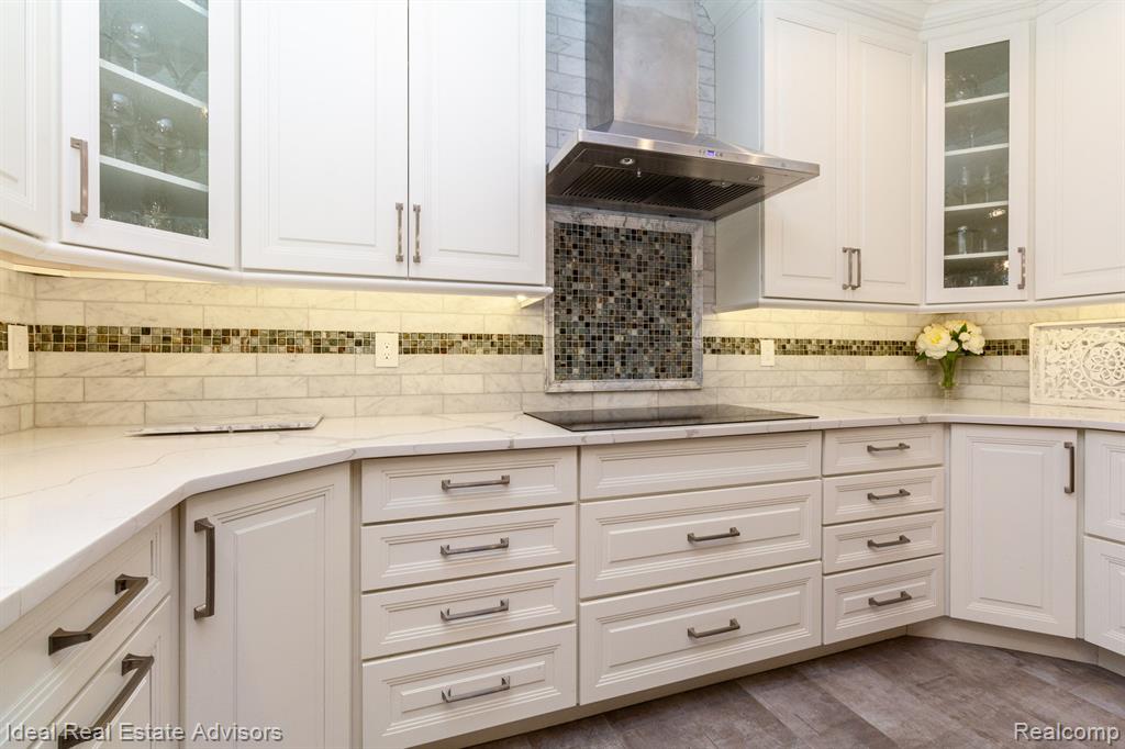 52679 Shelby Road Utica, MI 48316 - Photo 15 of 64 Gallery Image 15