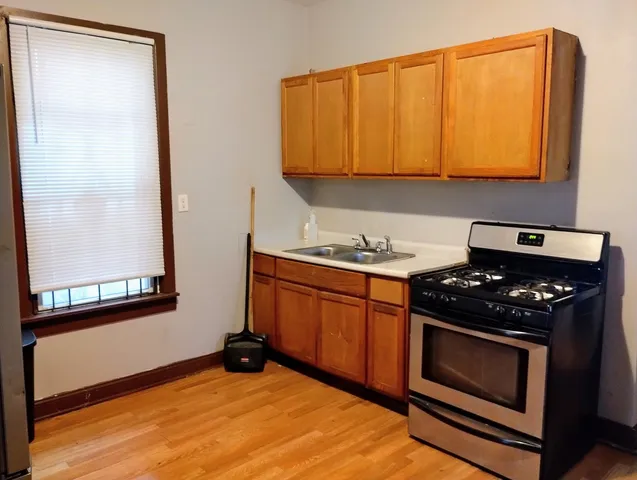 $1,800 | 7939 South Burnham Avenue, Chicago, IL 60617