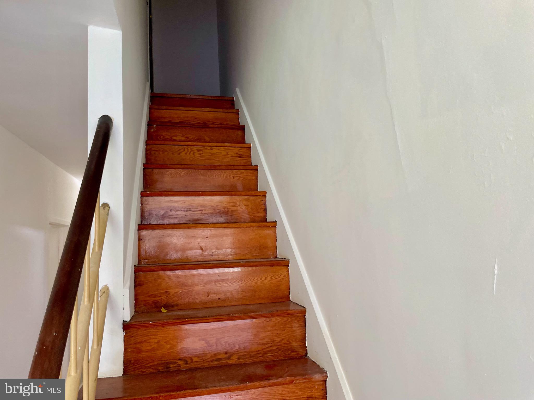 119 Robbins Avenue Jenkintown, PA 19046 - Photo 16 of 65 a view of entryway