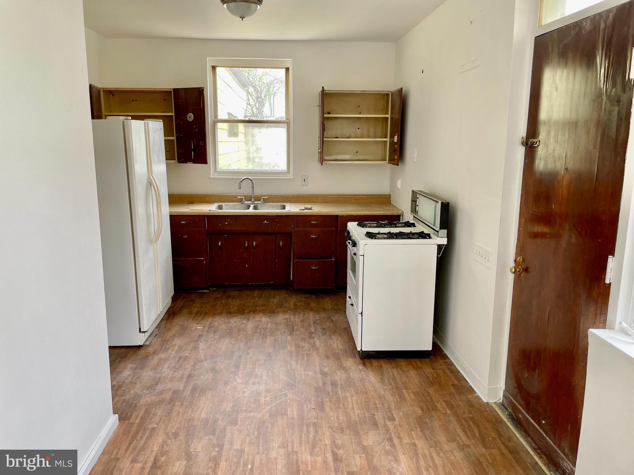 119 Robbins Avenue Jenkintown, PA 19046 - Photo 5 of 65 a kitchen with stainless steel appliances granite countertop a refrigerator a stove a sink and dishwasher
