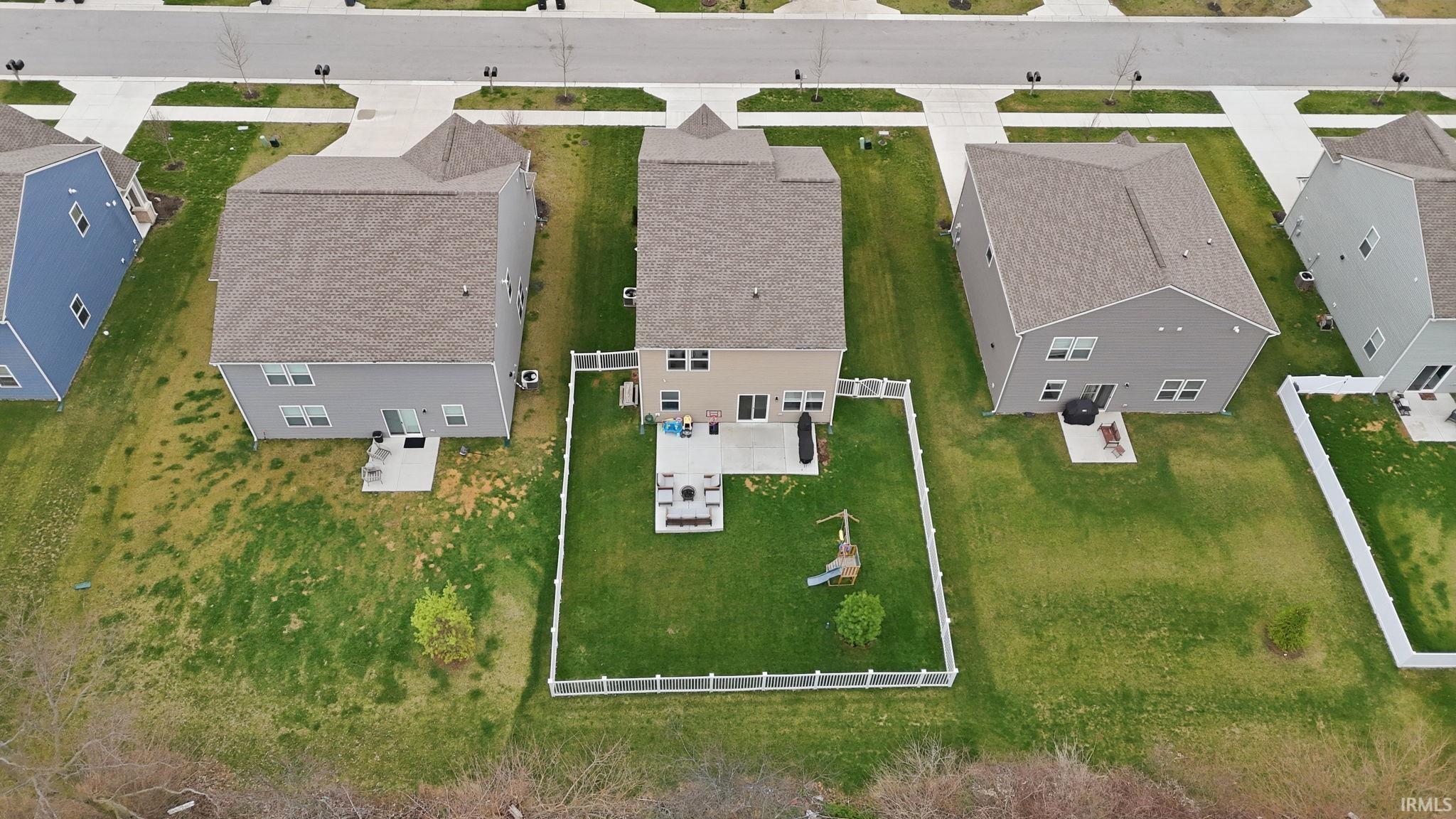 9208 Larson Drive Pendleton, IN 46064 - Photo 5 of 36