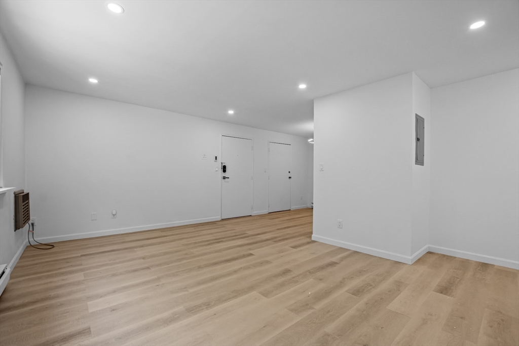 75 Nicholas Road, Unit K Framingham, MA 01701 - Photo 9 of 24 a view of an empty room