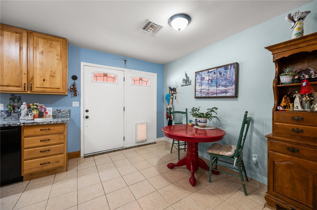 16876 Lawton Road Yucca, AZ 86438 - Photo 16 of 41
