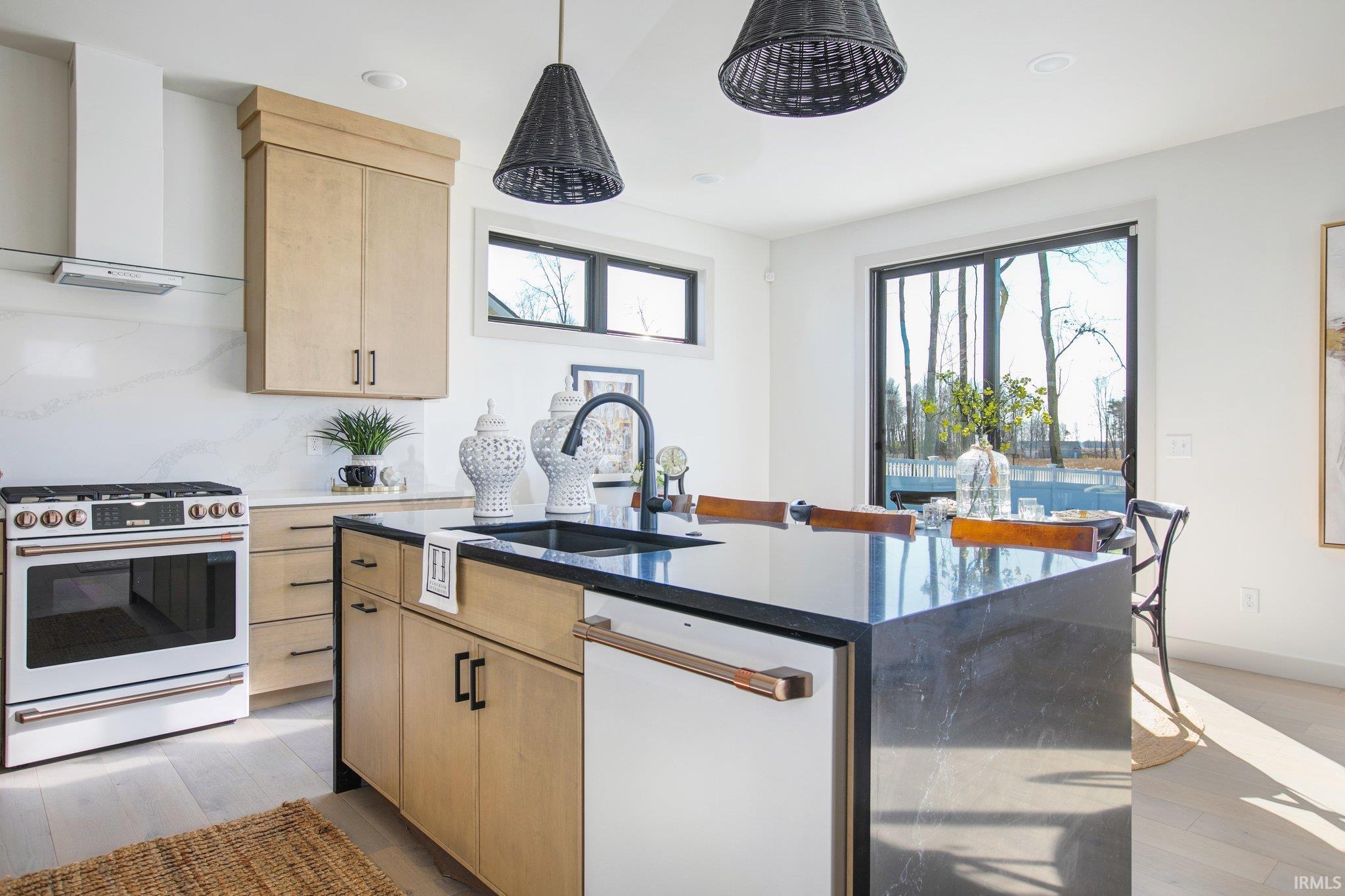 12866 Brick Road Granger, IN 46530 - Photo 7 of 33