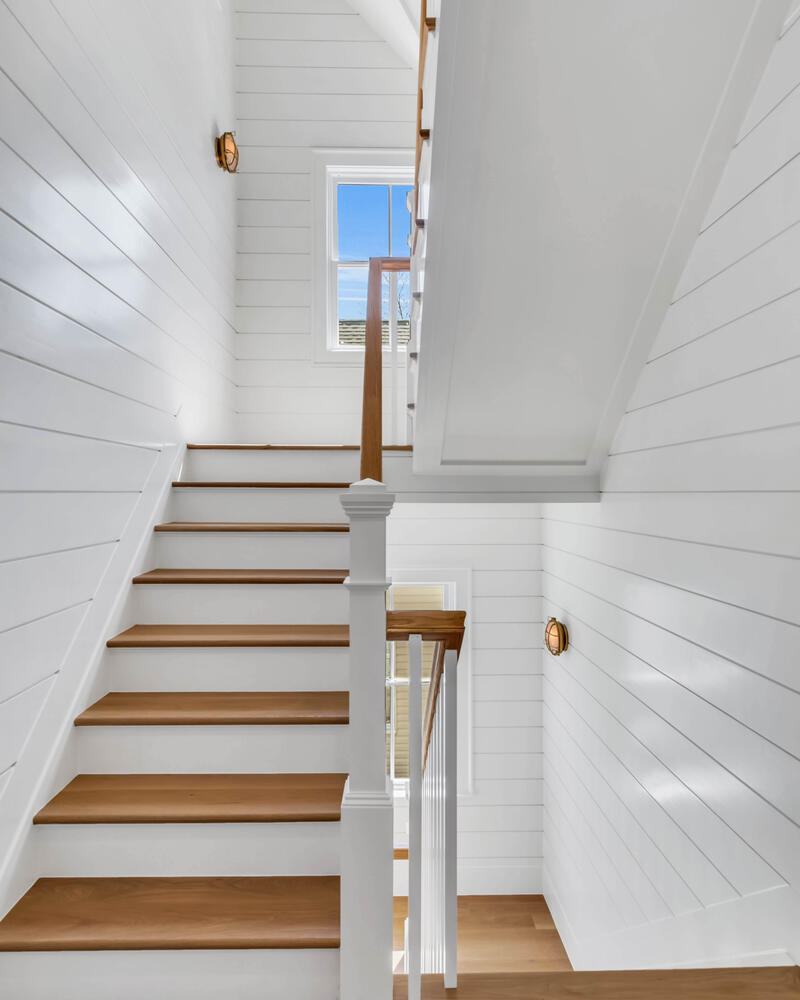 9 Allen Street Rumson, NJ 07760 - Photo 16 of 34 stair