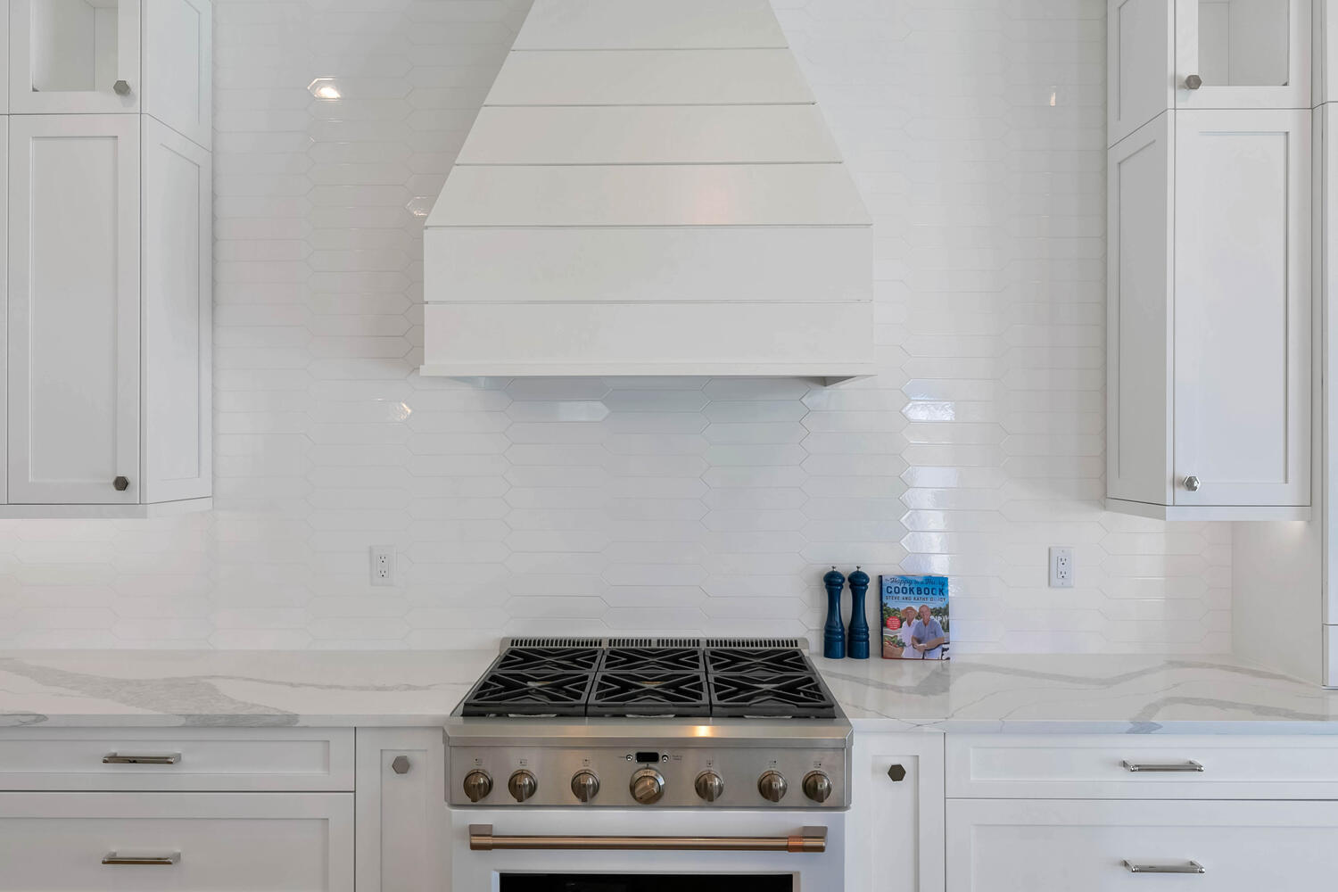 9 Allen Street Rumson, NJ 07760 - Photo 6 of 34 eik detail