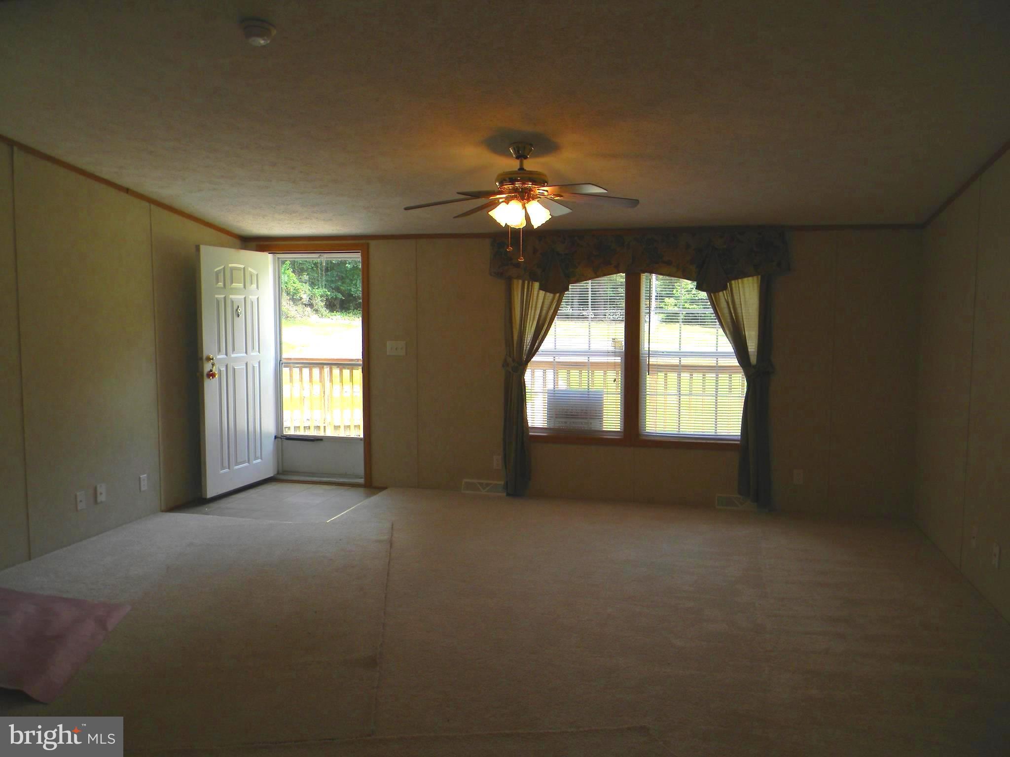 1162 Nottingham Road Elkton, MD 21921 - Photo 5 of 8 Living Room