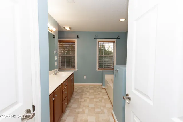 $2,000 | 207 Crooked Creek Road, Jacksonville, NC 28540