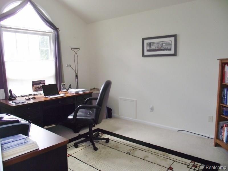 47057 Mornington Road Canton, MI 48188 - Photo 13 of 32 DSCF7054 (800x600).jpg