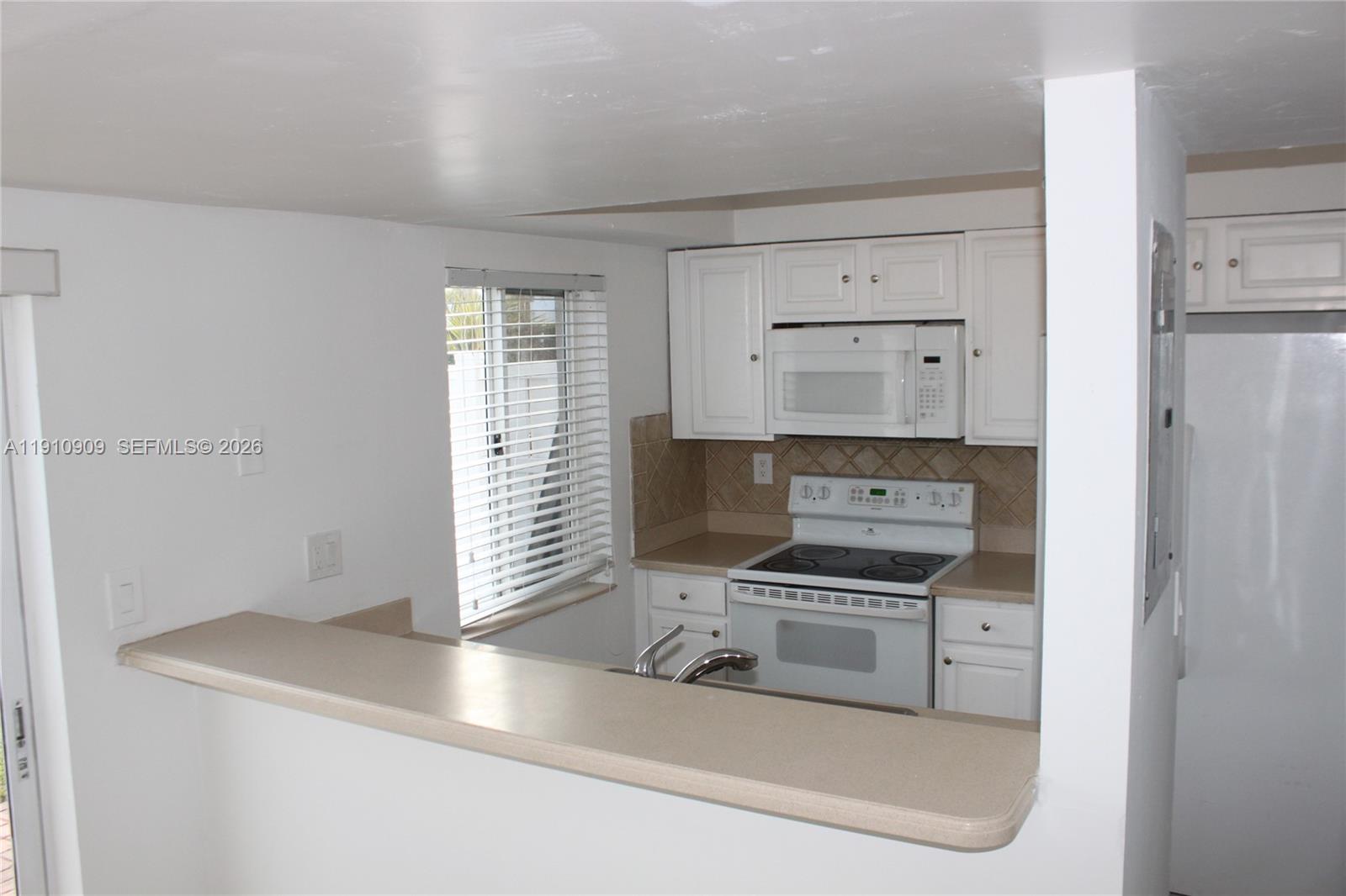 180 Riviera Circle, Unit 305 Weston, FL 33326 - Photo 21 of 24