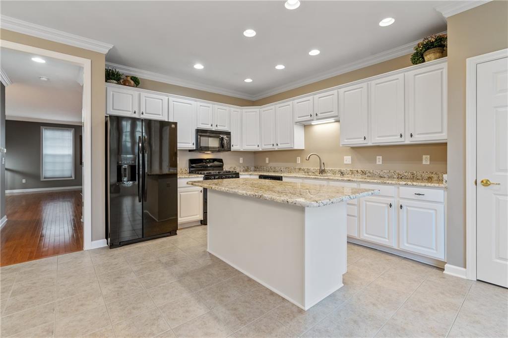 7026 Crider Road Mars, PA 16046 - Photo 3 of 24 Gallery Image 3