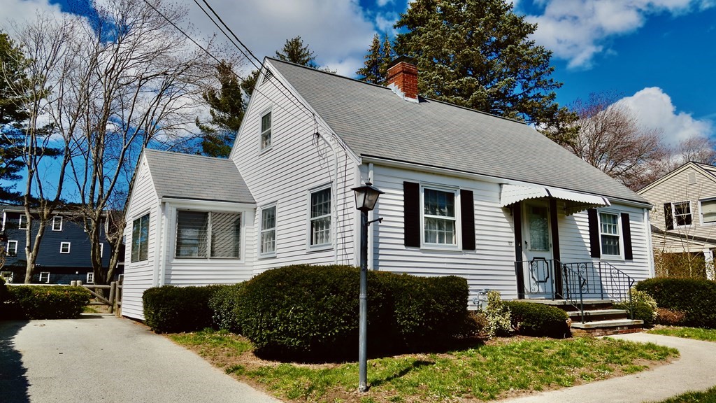 107 Howie Road Braintree, MA 02184 - Photo 4 of 42 Gallery Image 4