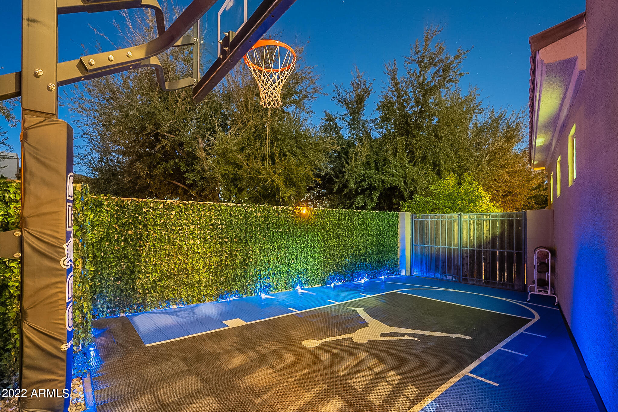 4611 East Desperado Road Gilbert, AZ 85297 - Photo 112 of 125 Nighttime Basketball Court