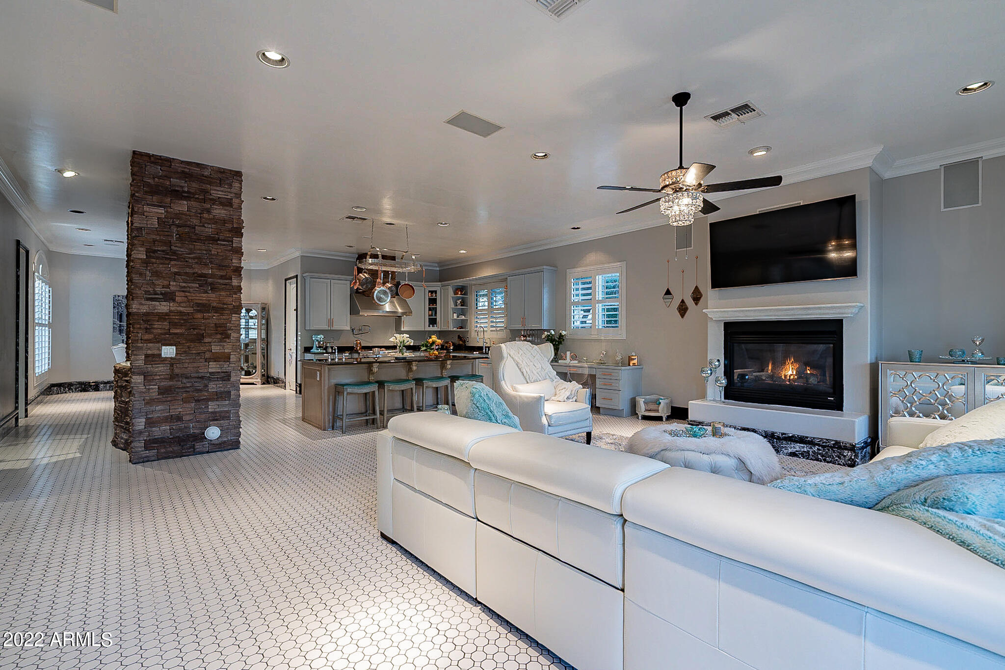 4611 East Desperado Road Gilbert, AZ 85297 - Photo 21 of 125 Living Room 3