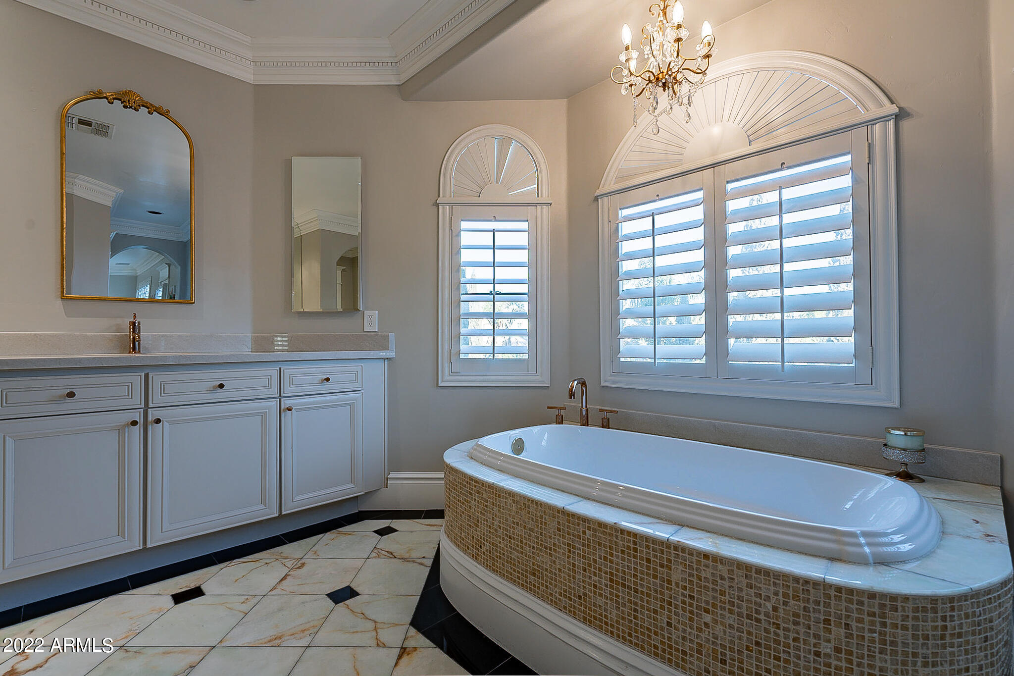 4611 East Desperado Road Gilbert, AZ 85297 - Photo 48 of 125 Primary Suite Bathroom 3
