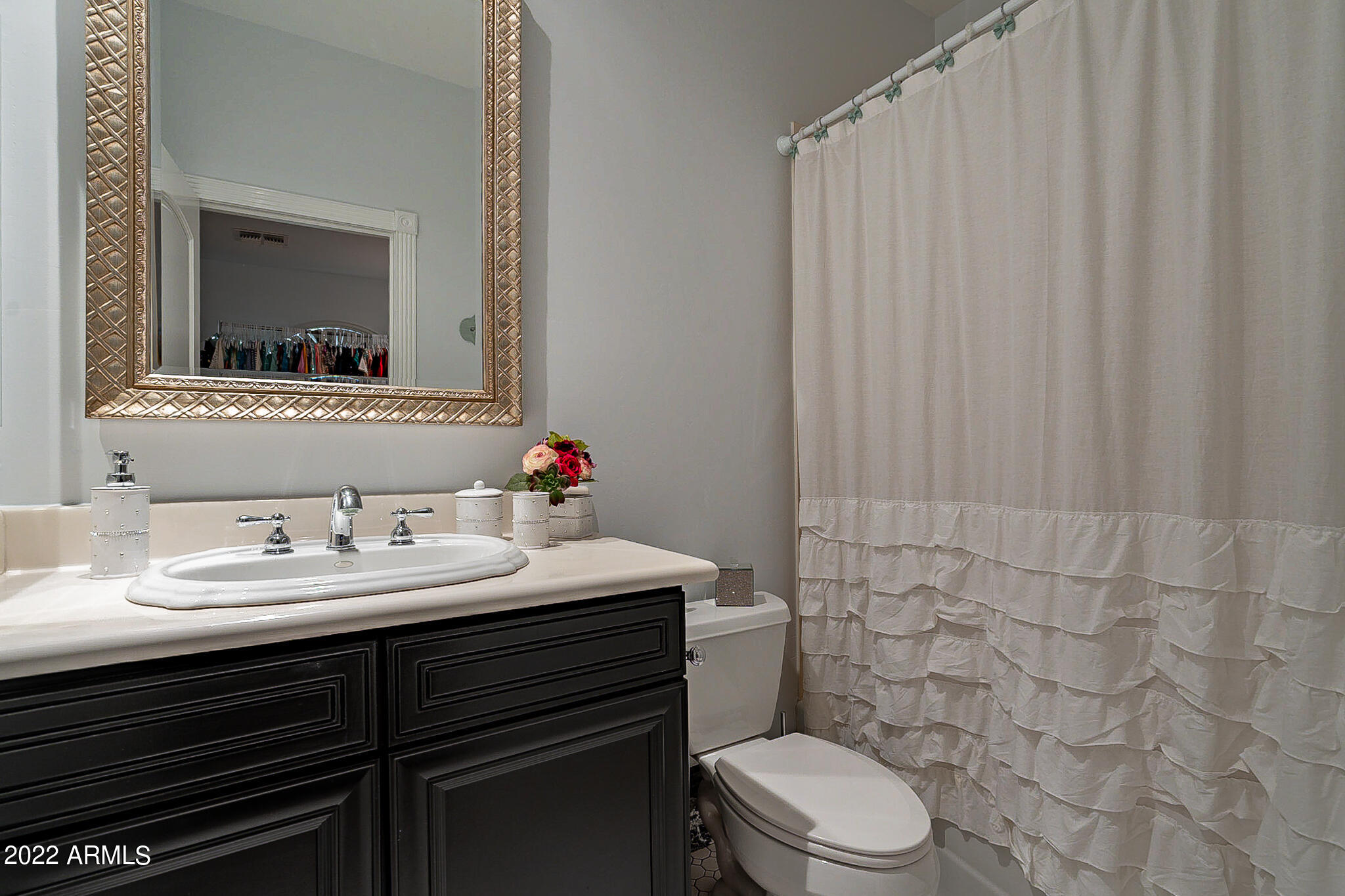 4611 East Desperado Road Gilbert, AZ 85297 - Photo 58 of 125 Additional 2nd Floor Primary Suite Bathr