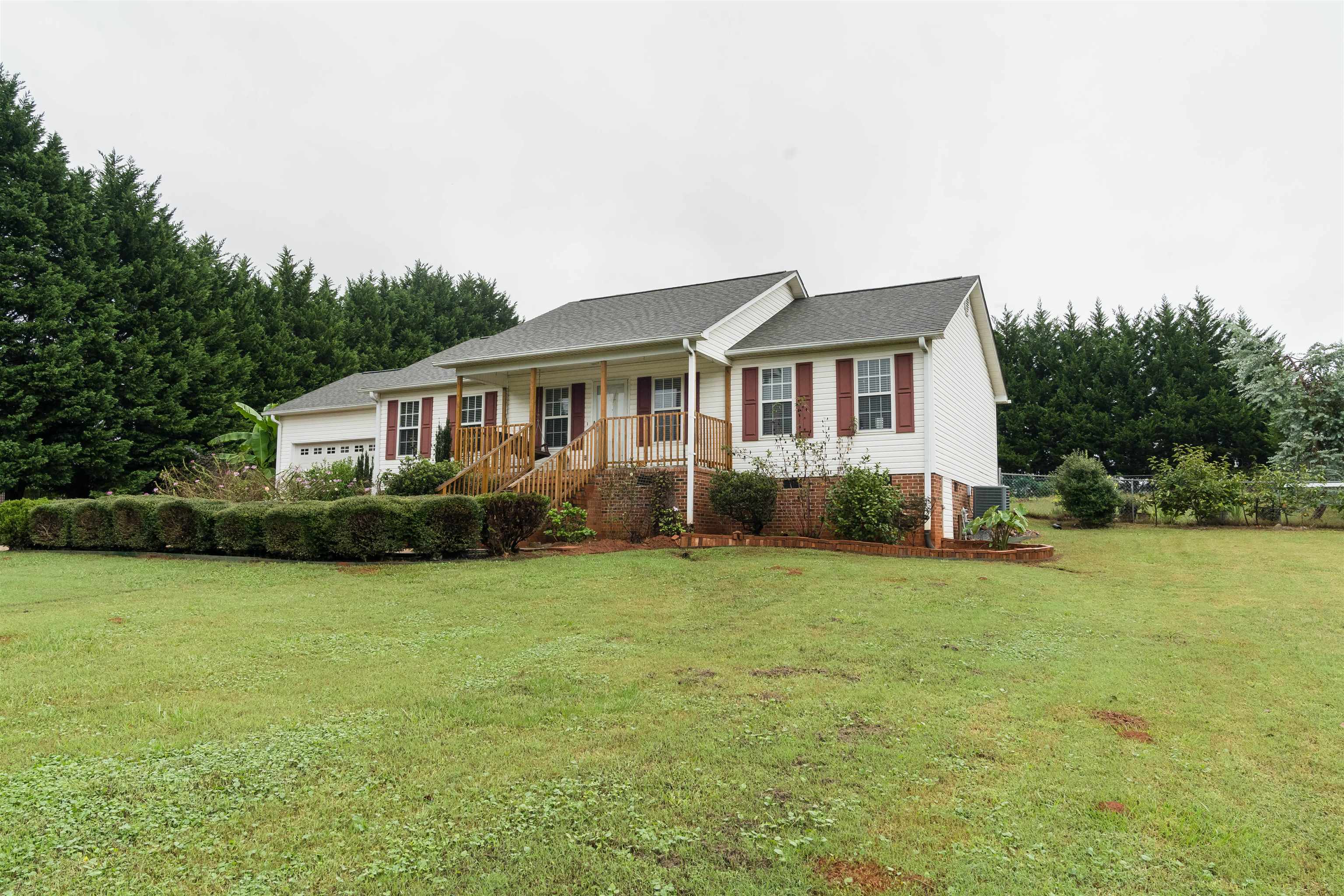 1280 Inman Road Wellford, SC 29385 - Photo 2 of 21