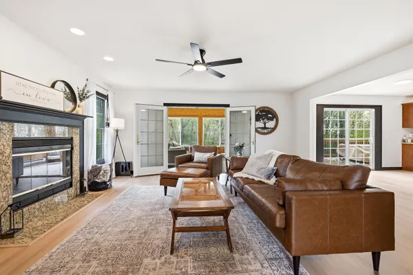 $520,000 | 71 Ford Drive, East Dubuque, IL 61025