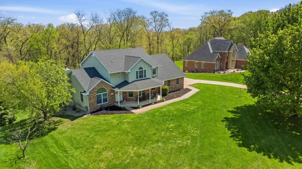 $520,000 | 71 Ford Drive, East Dubuque, IL 61025