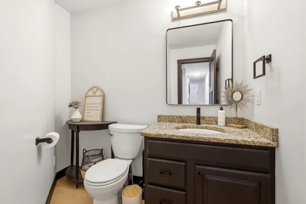 $520,000 | 71 Ford Drive, East Dubuque, IL 61025