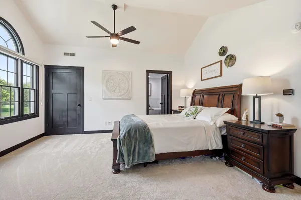 $520,000 | 71 Ford Drive, East Dubuque, IL 61025