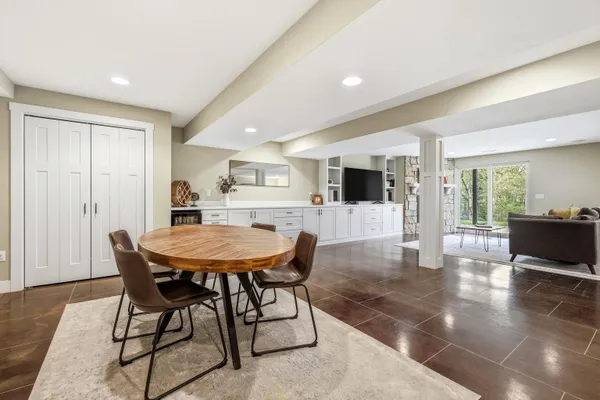 $520,000 | 71 Ford Drive, East Dubuque, IL 61025