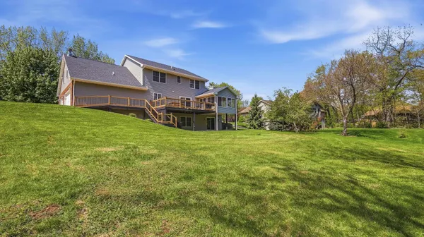 $520,000 | 71 Ford Drive, East Dubuque, IL 61025