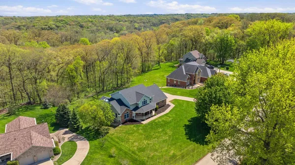 $520,000 | 71 Ford Drive, East Dubuque, IL 61025