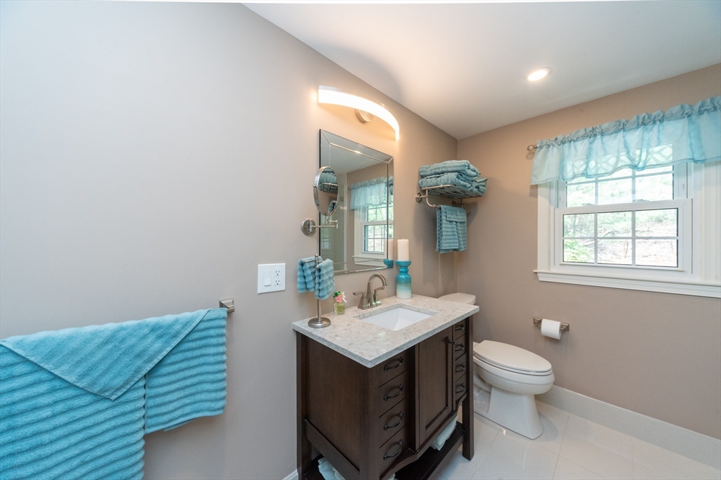 74 Wayside Inn Road Marlborough, MA 01752 - Photo 11 of 34