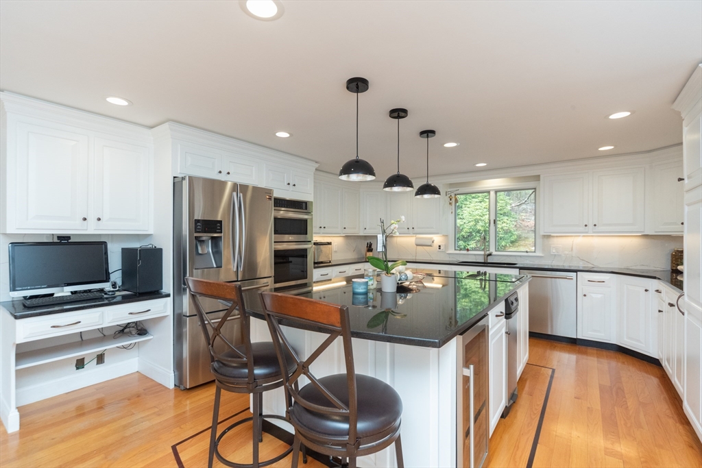 74 Wayside Inn Road Marlborough, MA 01752 - Photo 3 of 34