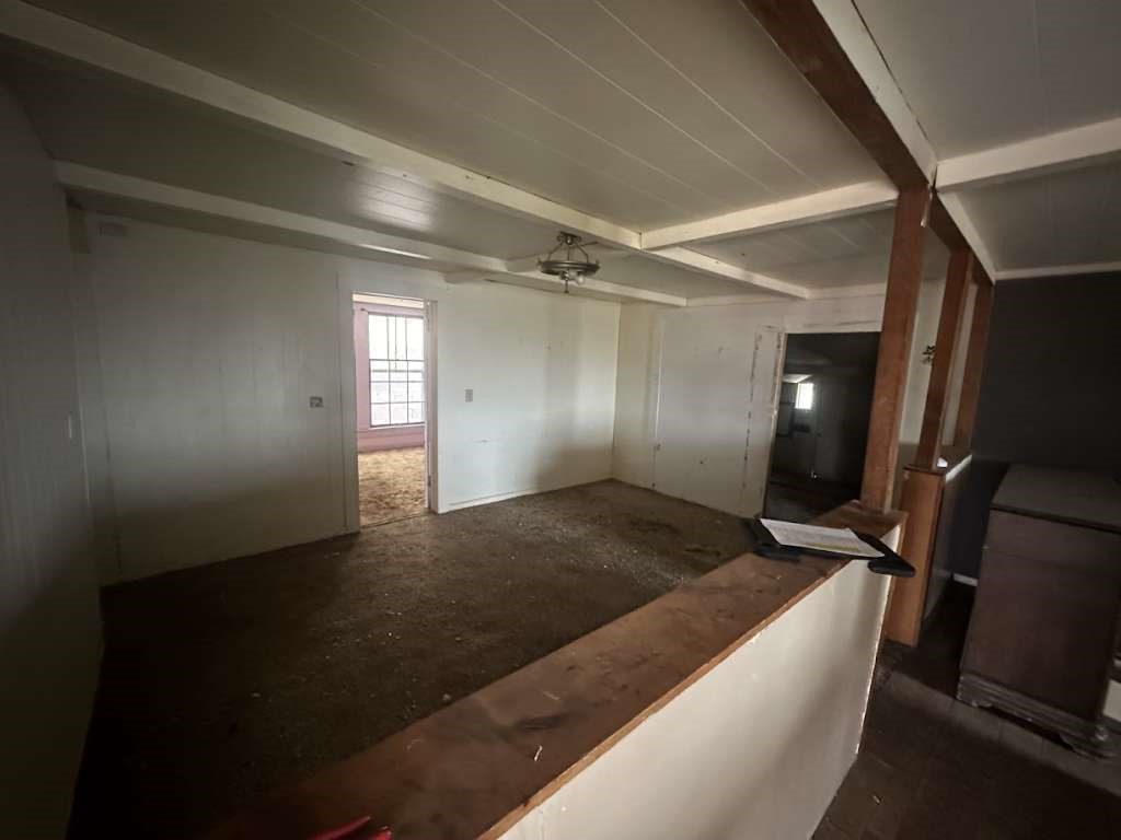 516 East Madison Street Lubbock, TX 79403 - Photo 11 of 18 a view of hallway with windows