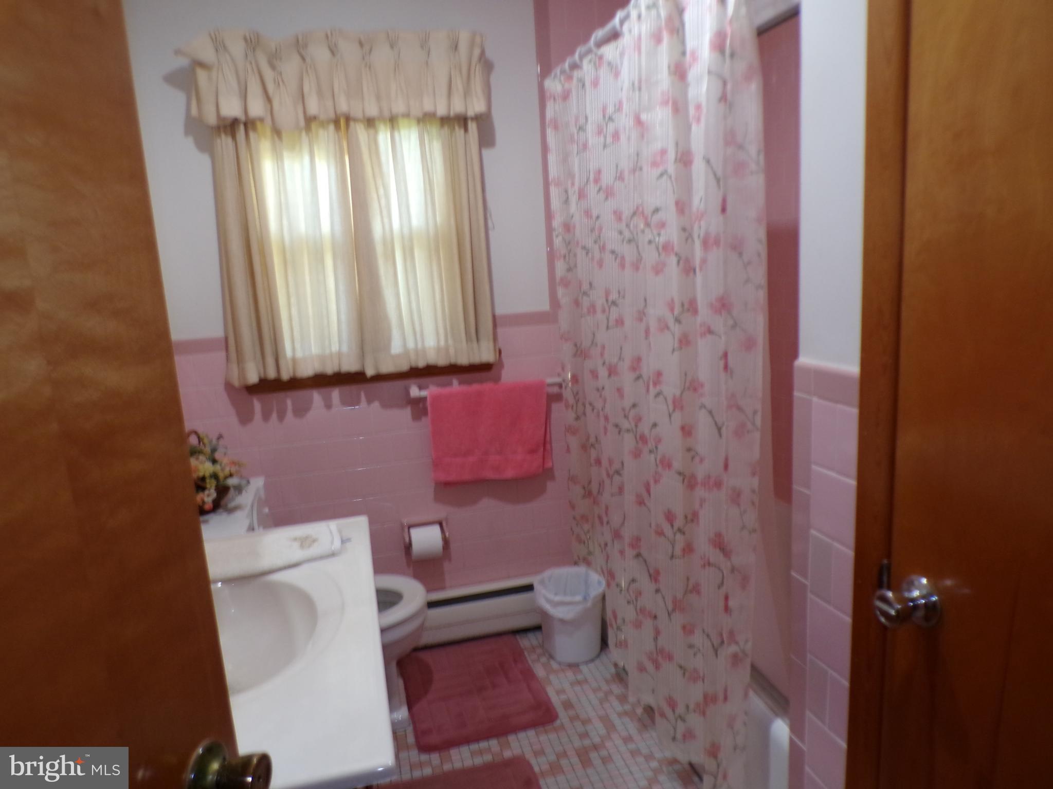 2933 Hampstead Mexico Road Hampstead, MD 21074 - Photo 18 of 64 Full Bath in Hall