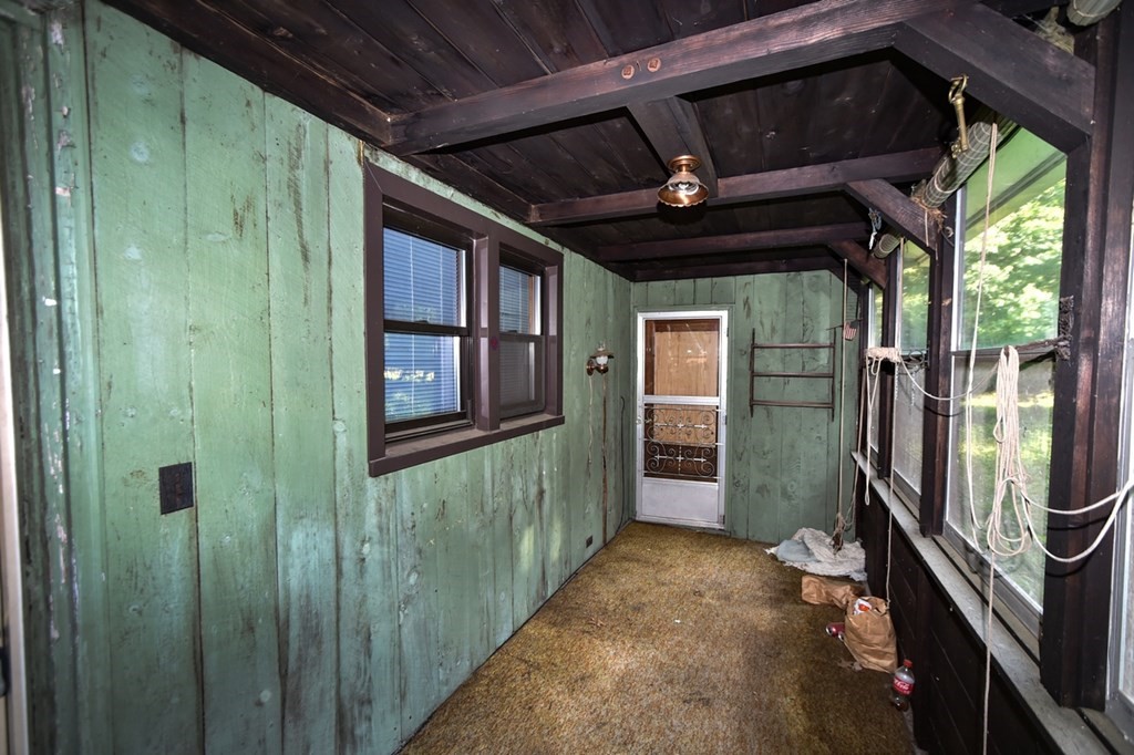 54 Pontoosic Road Westfield, MA 01085 - Photo 5 of 11 Gallery Image 5