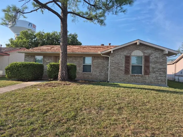 $1,700 | 921 Meadow Mead Drive, Allen, TX 75002
