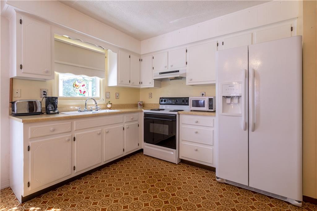 120 Garrett Shortcut Road Berlin, PA 15530 - Photo 8 of 25 Gallery Image 8